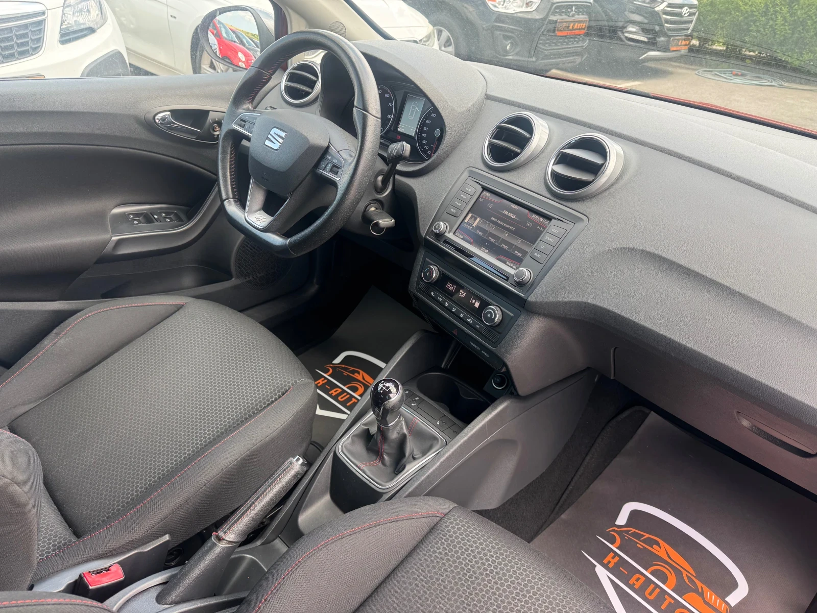 Seat Ibiza FR/Navi/LED/Euro6, снимка 8 - Автомобили и джипове - 54808760