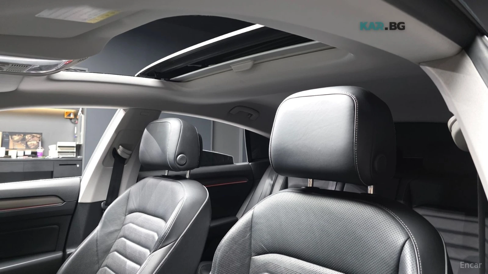 VW Arteon 2.0 TDI* PRESTIGE* КОЖА* ПАНО* ОБДУХВ* ПАНО* , снимка 17 - Автомобили и джипове - 54823744