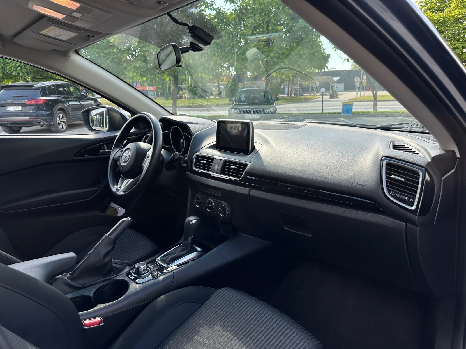 Mazda 3, снимка 10 - Автомобили и джипове - 54833326