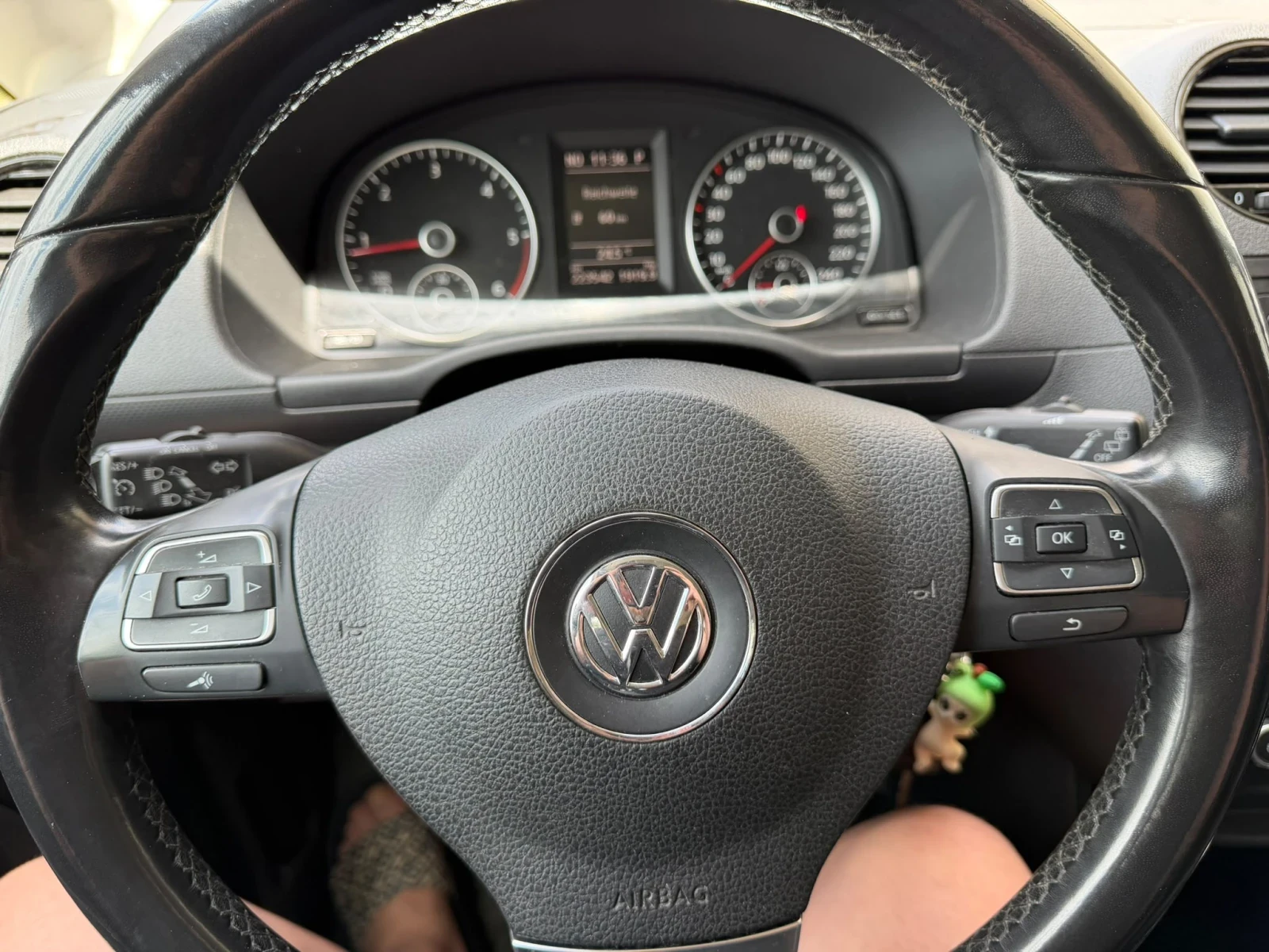VW Caddy 2.0 TDI Германия 7 местен Топ състояние Webasto, снимка 5 - Автомобили и джипове - 55335736
