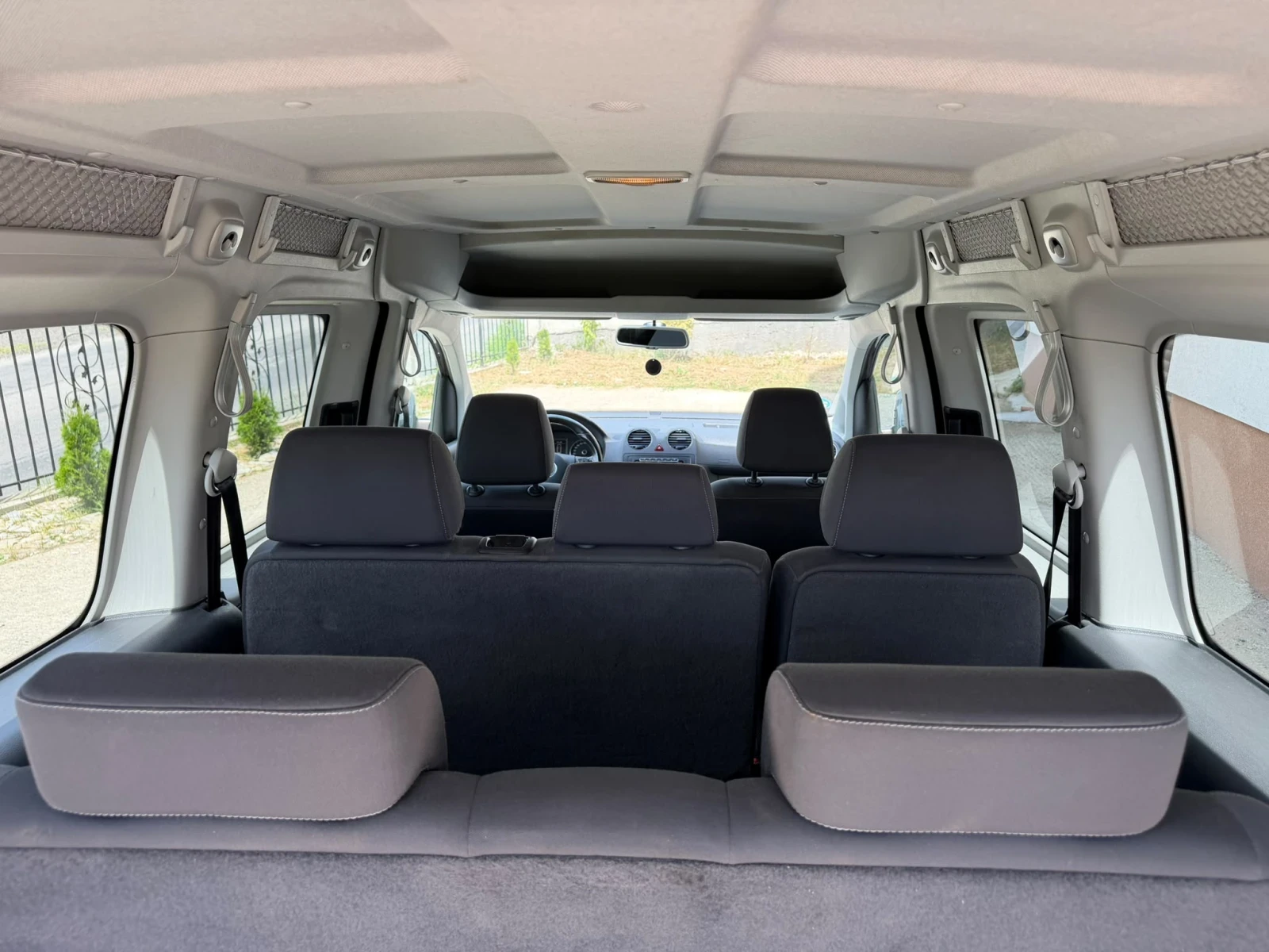 VW Caddy 2.0 TDI Германия 7 местен Топ състояние Webasto, снимка 10 - Автомобили и джипове - 55335736