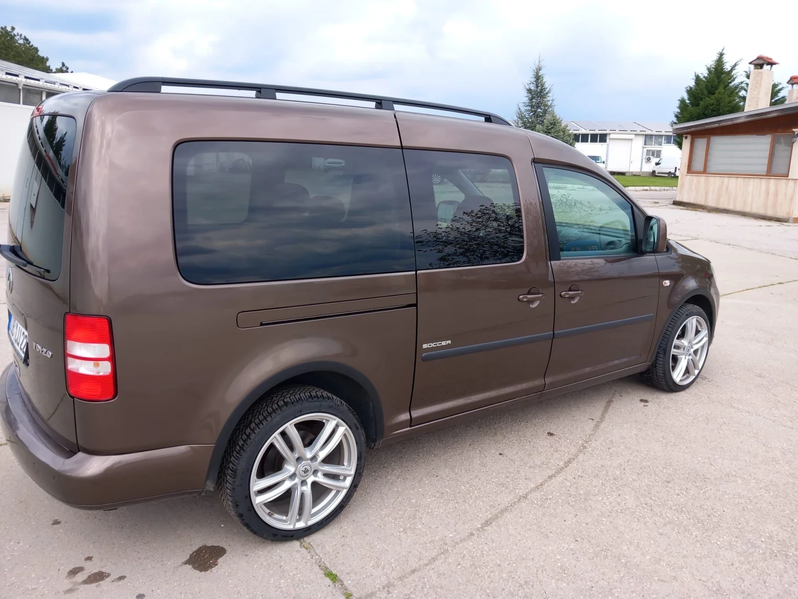 VW Caddy 2.0 TDI Германия 7 местен Топ състояние Webasto, снимка 6 - Автомобили и джипове - 54858280