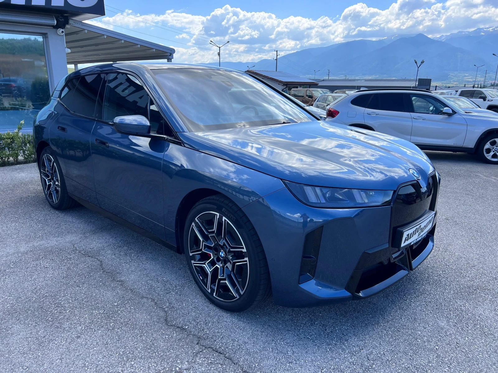 BMW iX * X-Drive* 60* M Sport Pro* , снимка 3 - Автомобили и джипове - 54977223