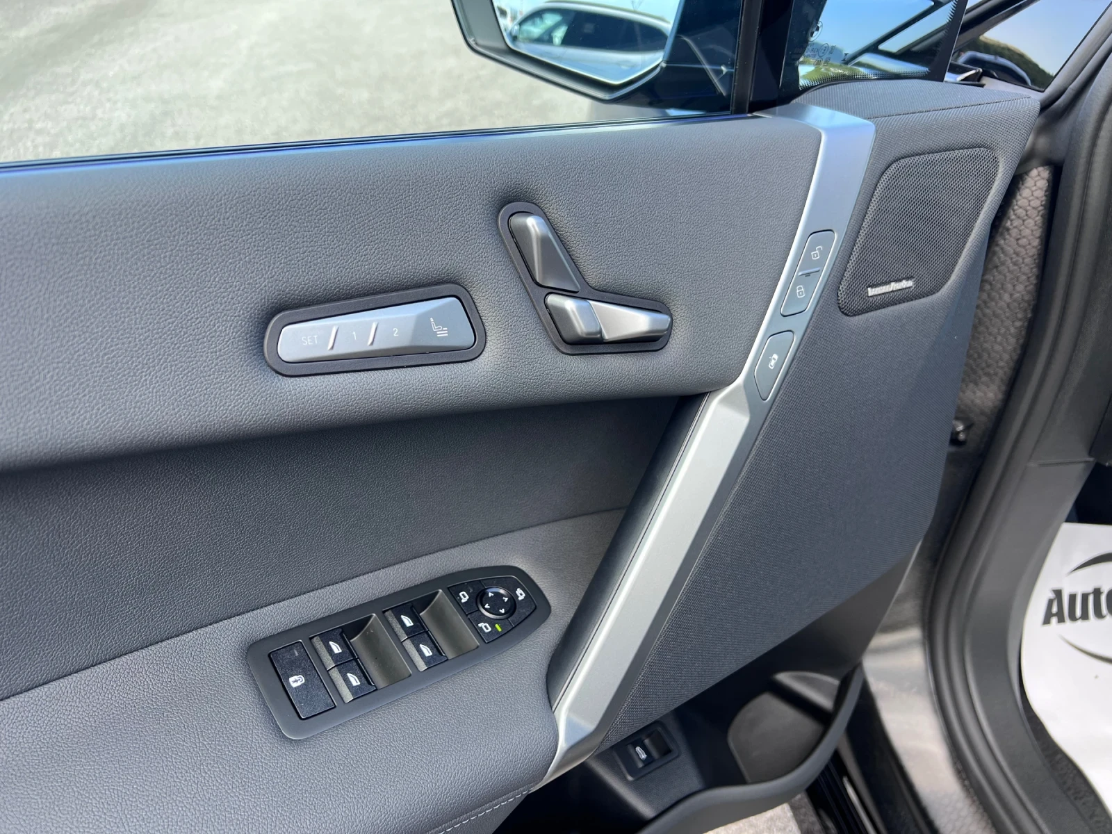 BMW iX * X-Drive* 60* M Sport Pro* , снимка 8 - Автомобили и джипове - 54977223