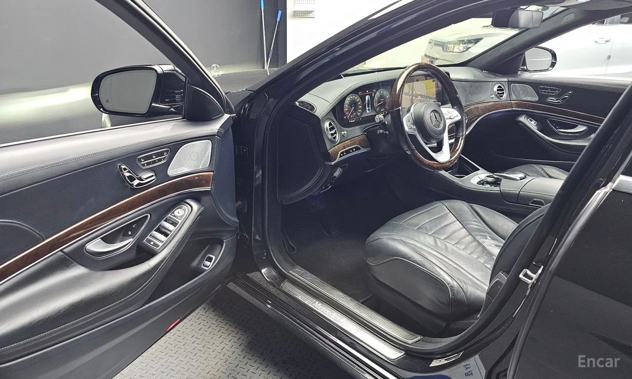 Mercedes-Benz S 560 L* 4MATIC* BURMESTER* ДИГИТАЛНО* ТАБЛО* ОБДУХВАНЕ*, снимка 5 - Автомобили и джипове - 54996265