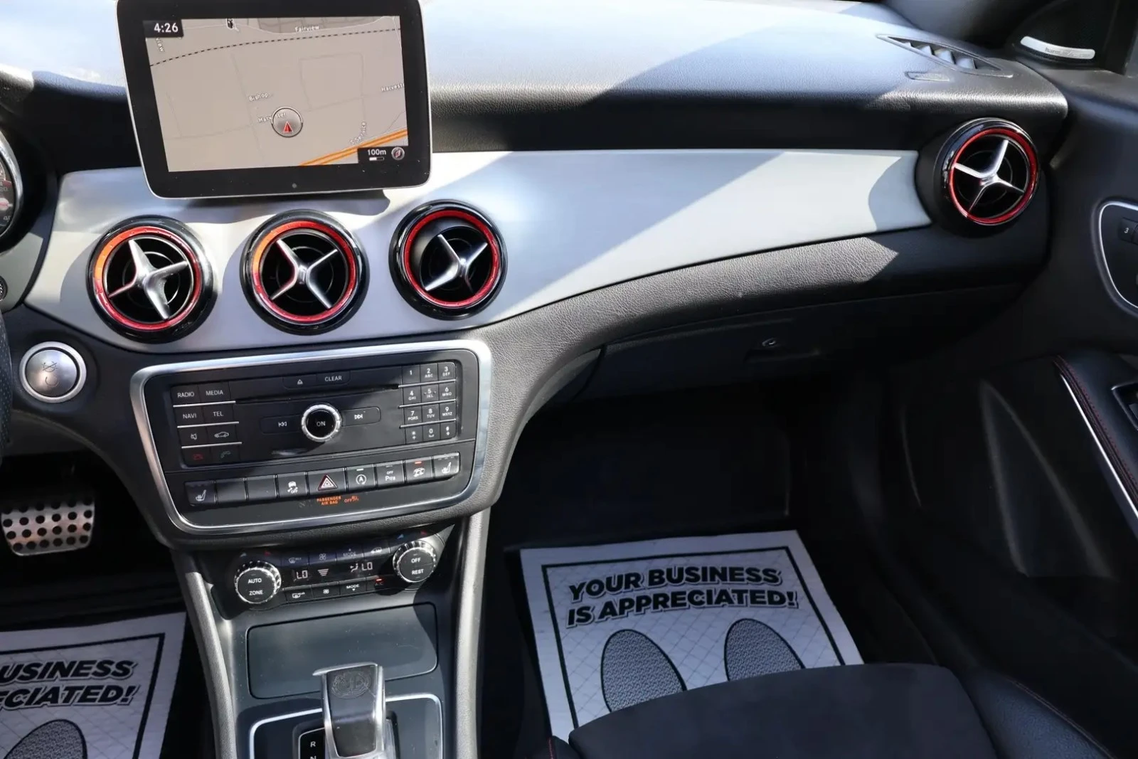 Mercedes-Benz CLA 45 AMG ЦЕНА ДО БЪЛГАРИЯ РЕГИСТРАЦИЯ & АВТОКРЕДИТ, снимка 13 - Автомобили и джипове - 55315675