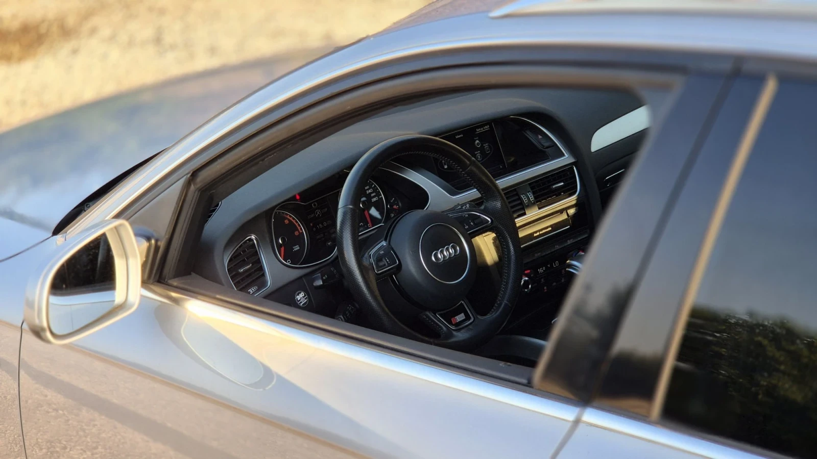 Audi A4 B8.5 3xS-LINE 3.0 245, снимка 14 - Автомобили и джипове - 55574972