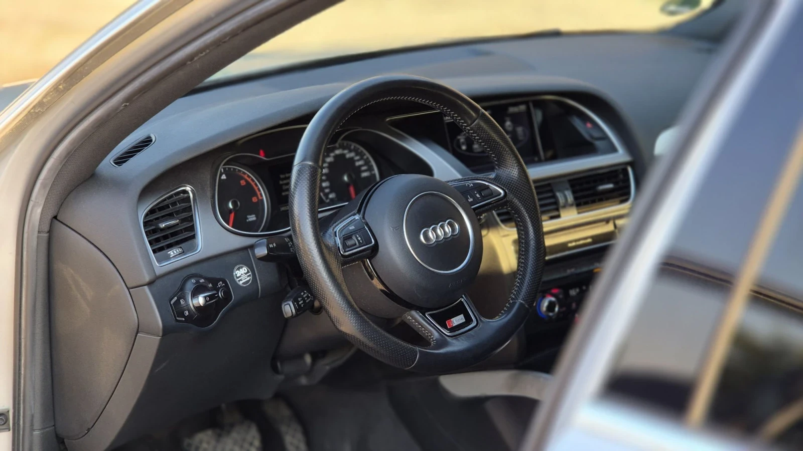 Audi A4 B8.5 3xS-LINE 3.0 245, снимка 7 - Автомобили и джипове - 55574972