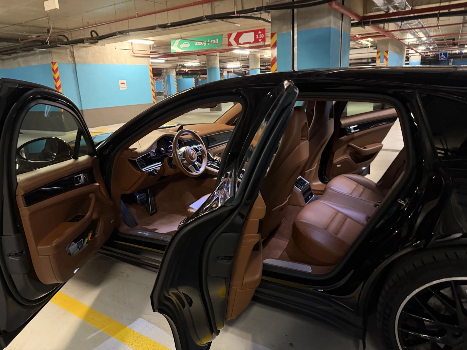Porsche Panamera Sport Turismo 4S, снимка 14 - Автомобили и джипове - 55613966
