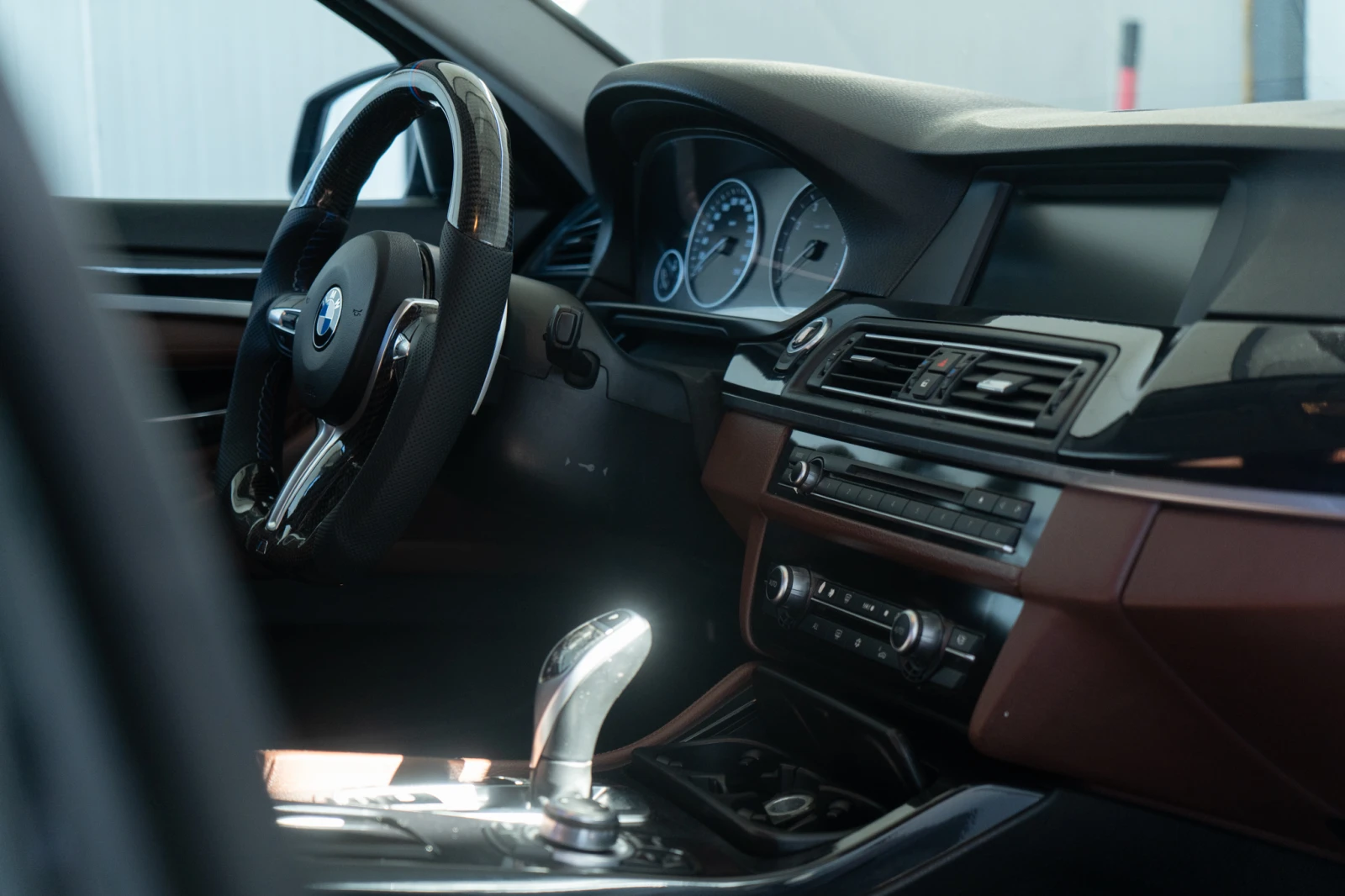 BMW 535 I = TOP = M-PACK = ЛИЗИНГ = ГАРАНЦИЯ, снимка 17 - Автомобили и джипове - 56330217