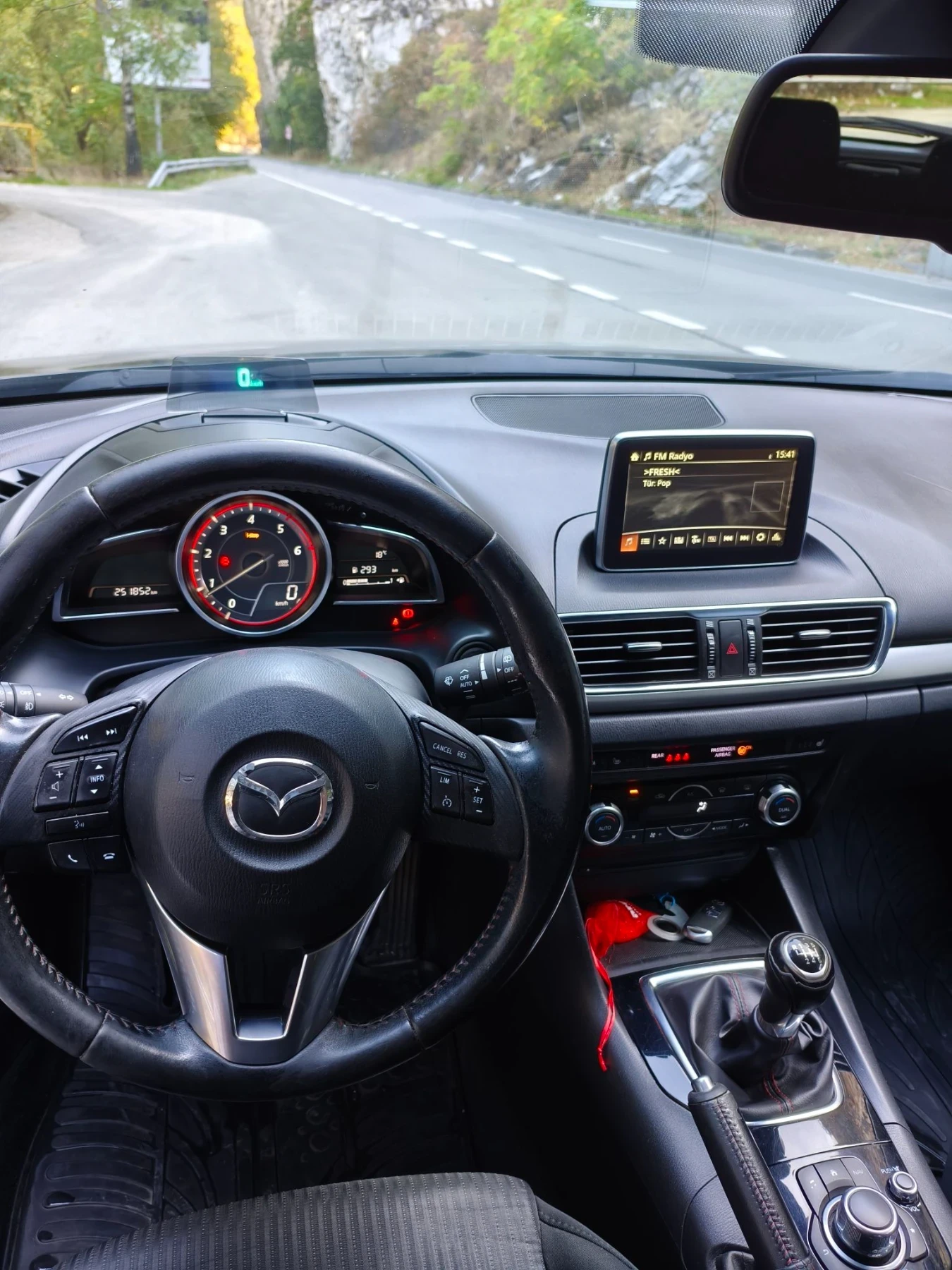 Mazda 3 2.2 Diesel! Germany! Head up!, снимка 16 - Автомобили и джипове - 56337314