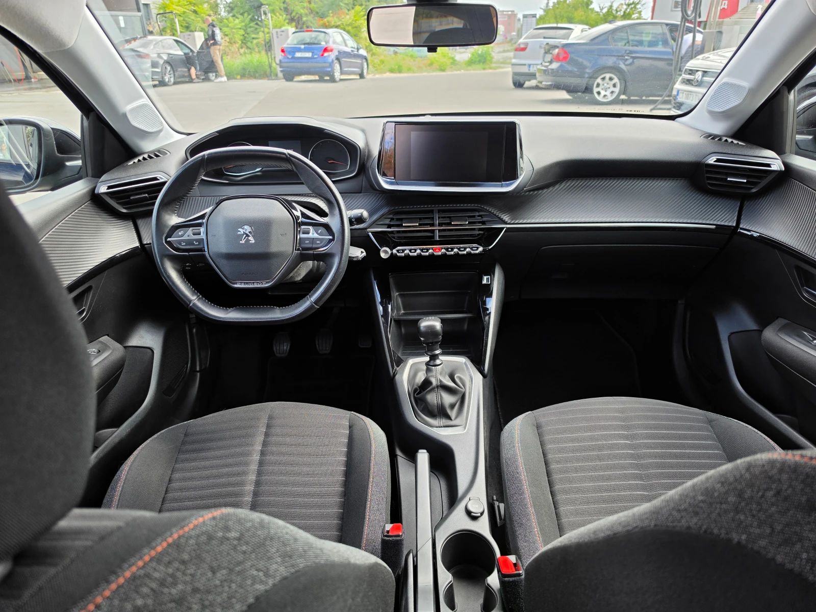 Peugeot 208, снимка 10 - Автомобили и джипове - 56434494