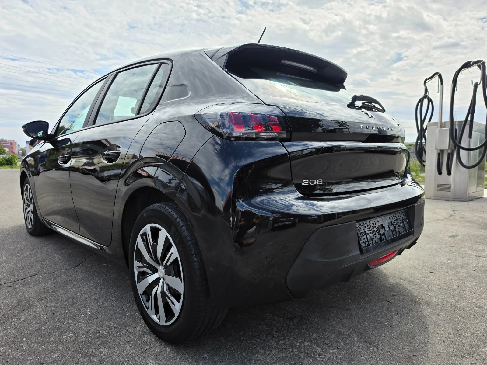 Peugeot 208, снимка 4 - Автомобили и джипове - 56434494