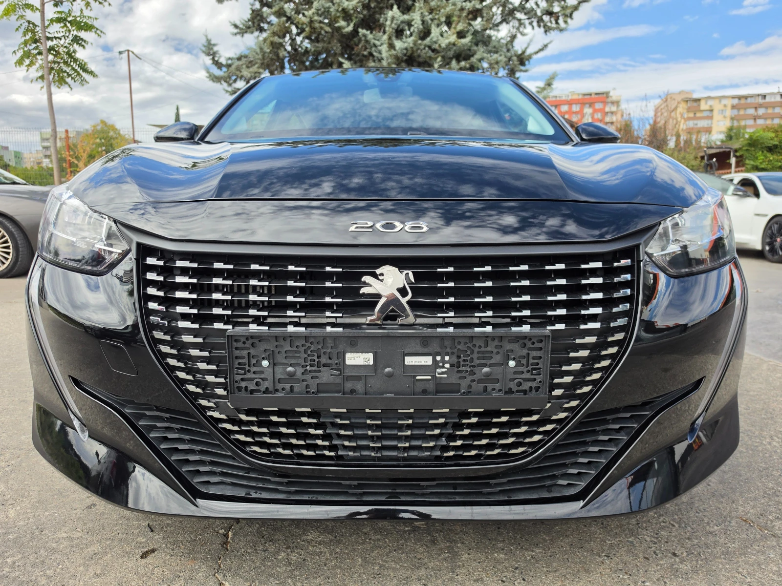 Peugeot 208, снимка 3 - Автомобили и джипове - 56434494