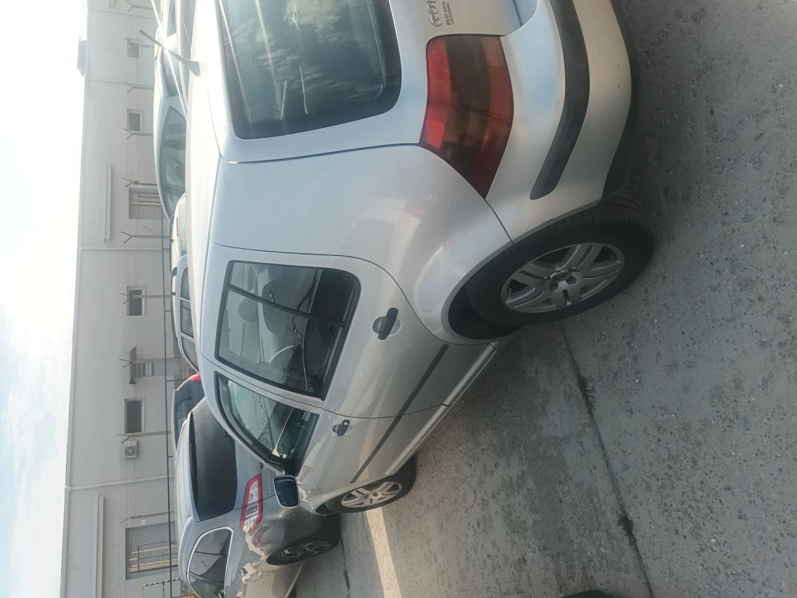 VW Golf Газов инжикцион , снимка 3 - Автомобили и джипове - 56592130