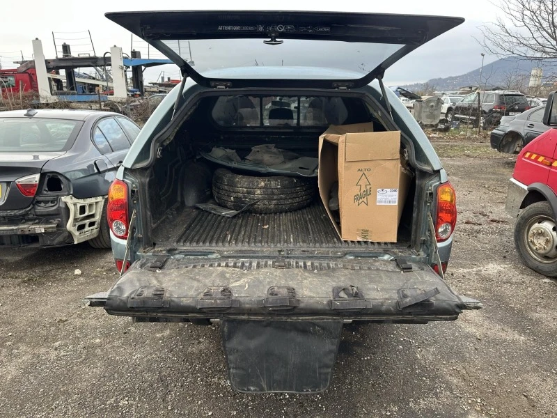 Mitsubishi L200 2.5 4х4, снимка 10 - Автомобили и джипове - 47579797