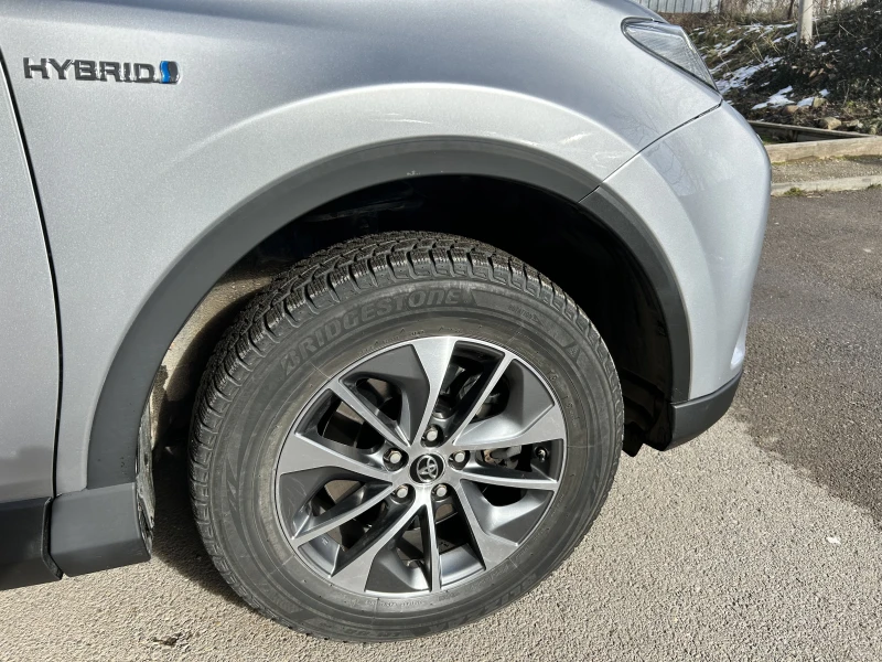 Toyota Rav4 XLE Hybrid, снимка 3 - Автомобили и джипове - 48813942