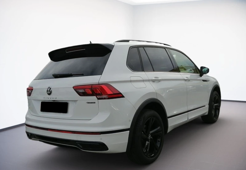 VW Tiguan 2.0 TDI 4Motion = R-line= Гаранция, снимка 3 - Автомобили и джипове - 48880805