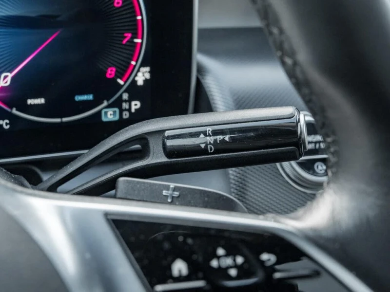 Mercedes-Benz GLC 300 2024| 9G-TRONICK| БЯЛА ПЕРЛА| 4 MATIC| ОТ ПРЕДСТАВ, снимка 13 - Автомобили и джипове - 53189650