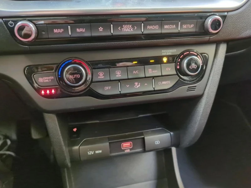 Kia Niro EV 64kWh ExecutiveLine full electric 204PS, снимка 13 - Автомобили и джипове - 53288345