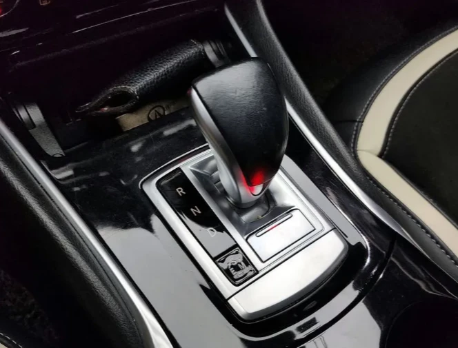 Infiniti Q30 2.0 Premium - изображение 9