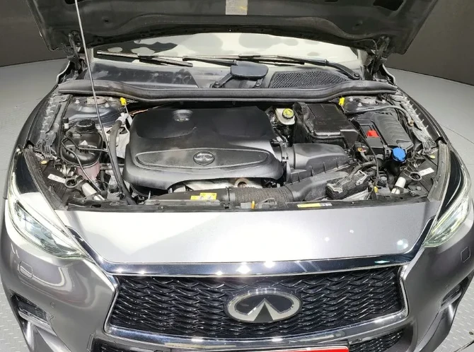 Infiniti Q30 2.0 Premium - изображение 6