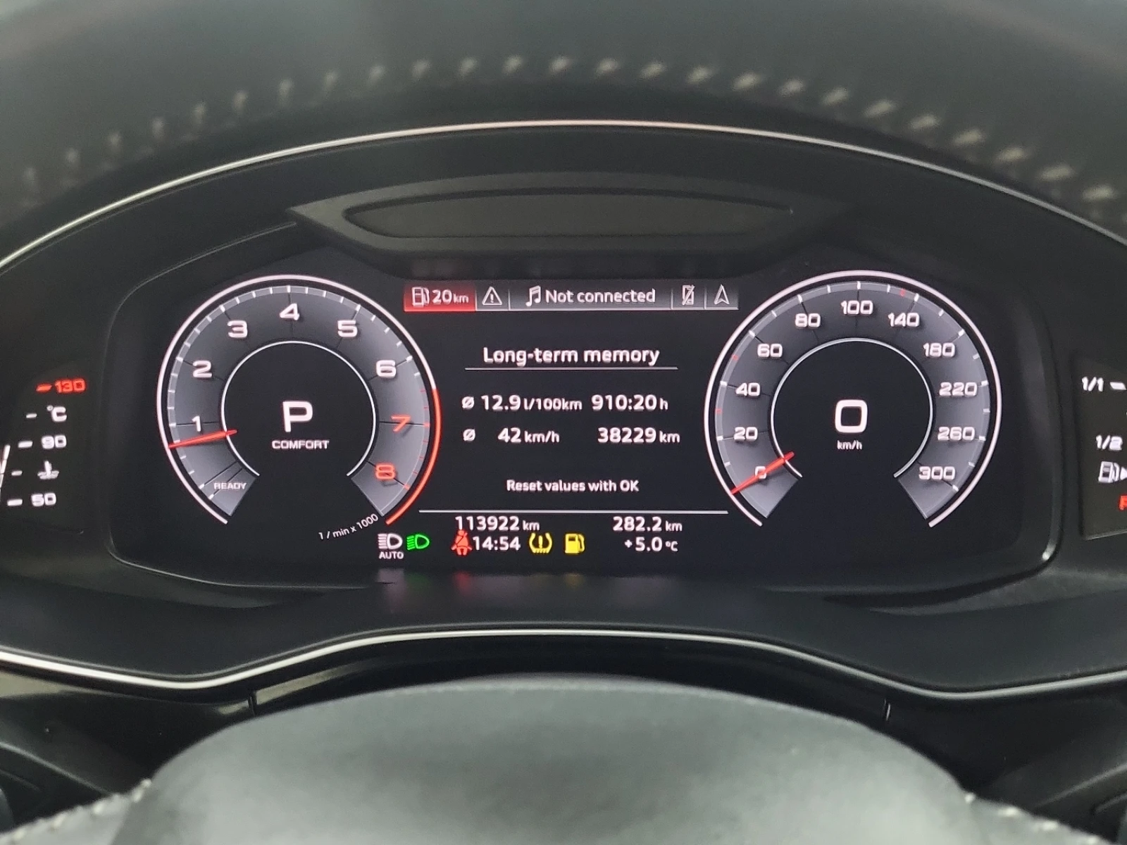 Audi Q8 55 TFSI Technik S LINE - изображение 9