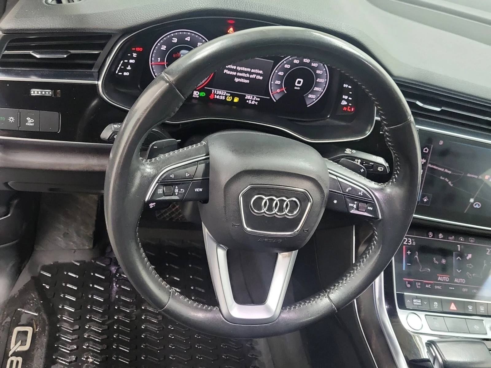 Audi Q8 55 TFSI Technik S LINE - изображение 10