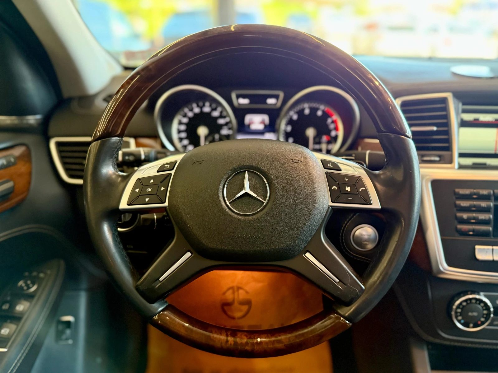 Mercedes-Benz ML 400 Подгрев* Keyless* Камера* Лизинг* 7G Plus - изображение 10