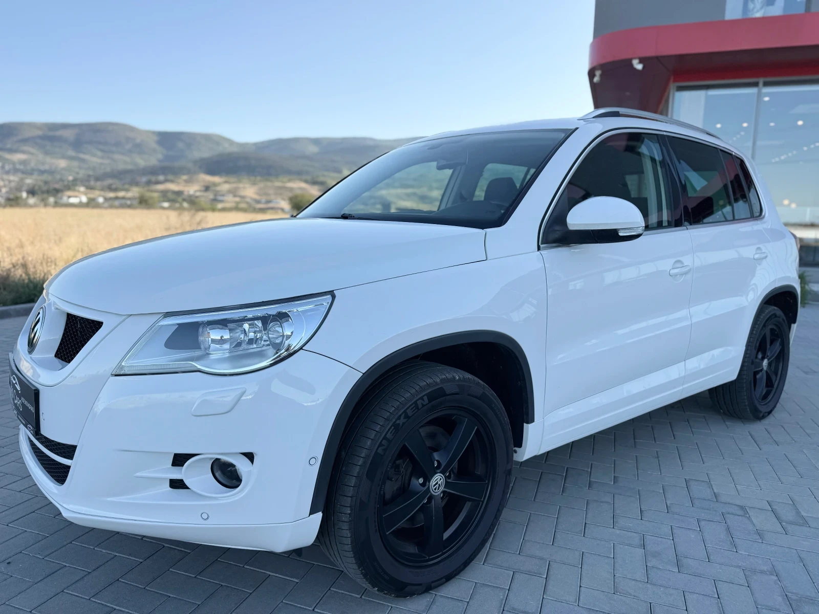 VW Tiguan 2.0 TDI 4X4 / ABT / FACE / NAVI / PANORAMA / XENON - изображение 3