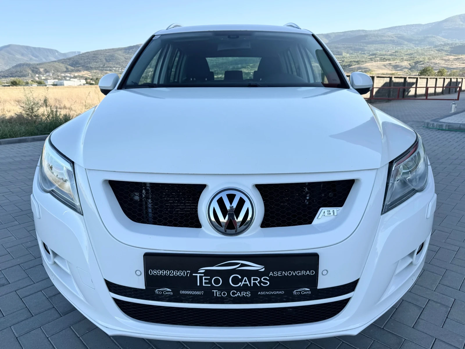 VW Tiguan 2.0 TDI 4X4 / ABT / FACE / NAVI / PANORAMA / XENON - изображение 2