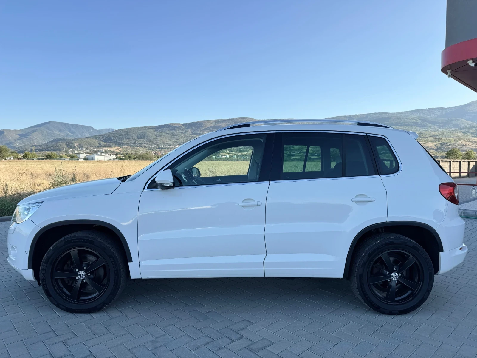 VW Tiguan 2.0 TDI 4X4 / ABT / FACE / NAVI / PANORAMA / XENON - изображение 4