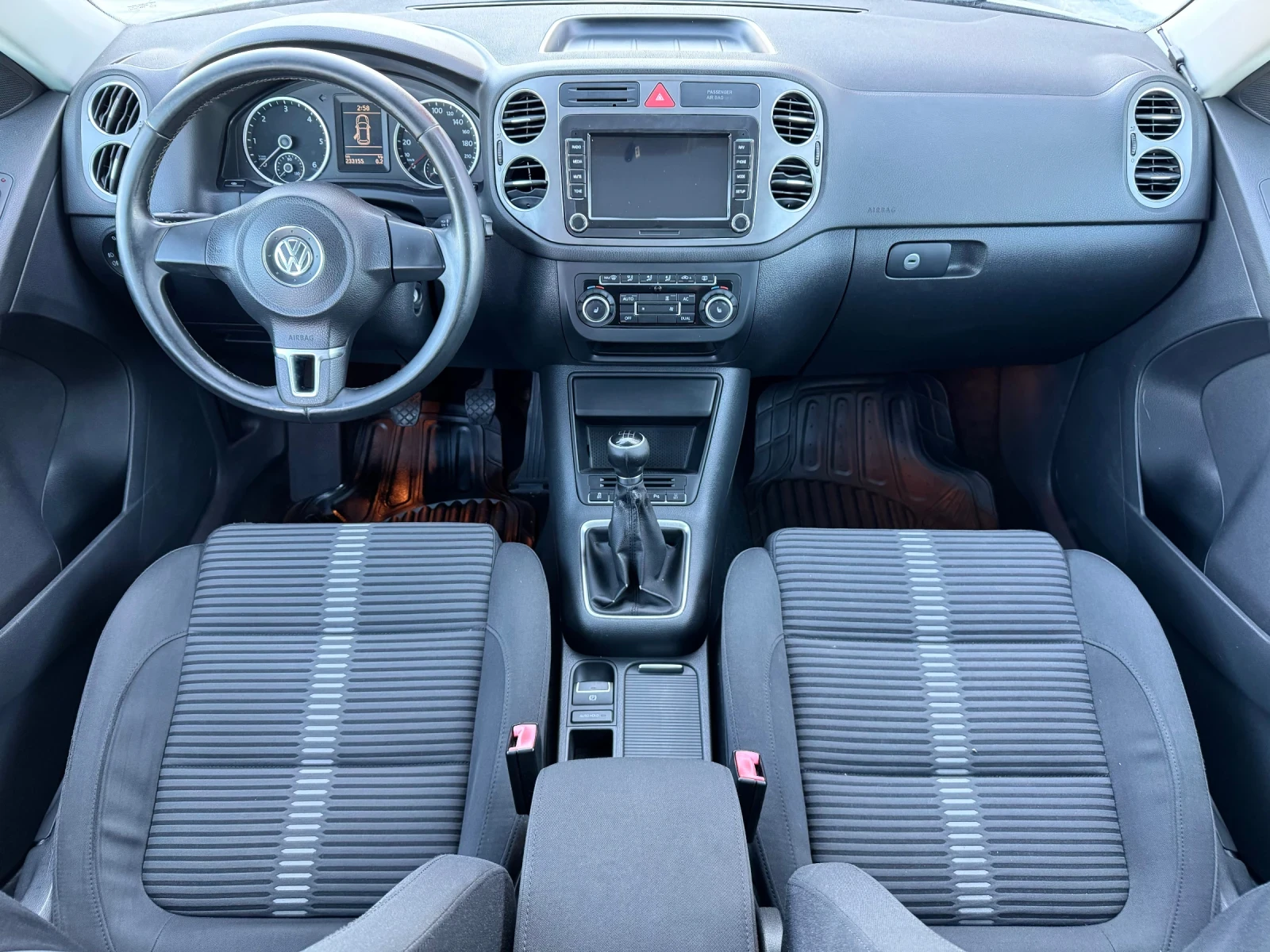 VW Tiguan 2.0 TDI 4X4 / ABT / FACE / NAVI / PANORAMA / XENON - изображение 9