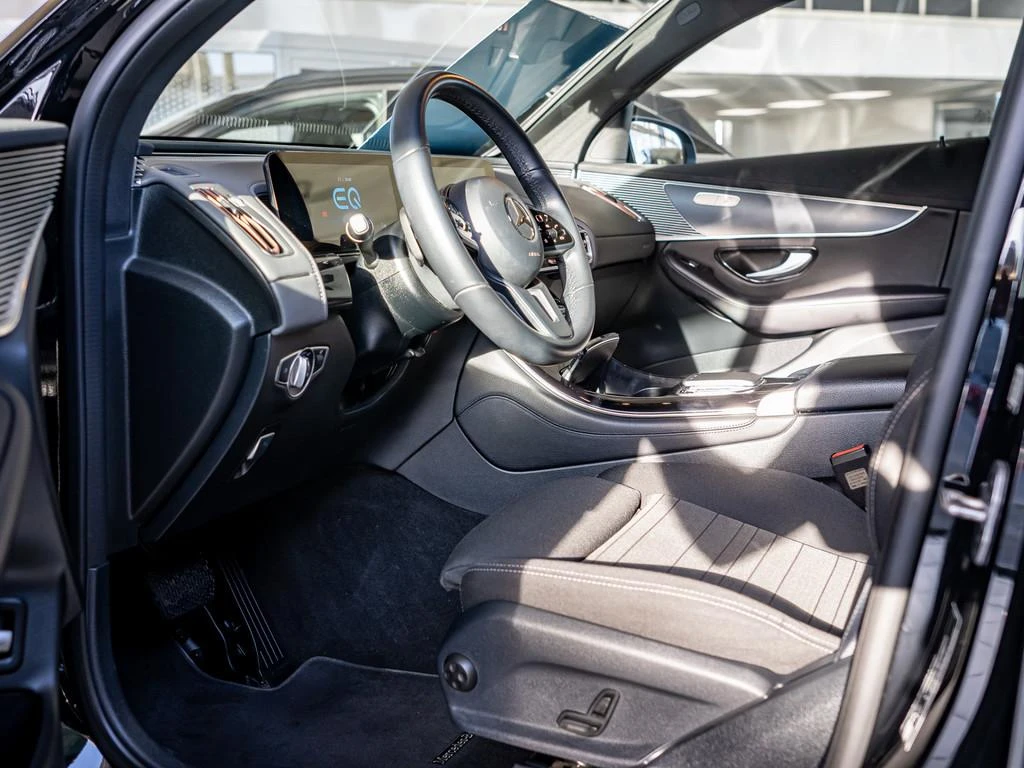 Mercedes-Benz EQC 400* 4M* CAM* LED* CARPLAY* , снимка 3 - Автомобили и джипове - 53995229