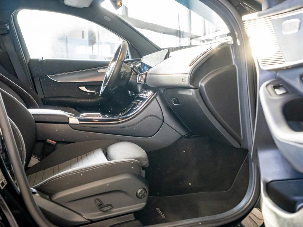 Mercedes-Benz EQC 400* 4M* CAM* LED* CARPLAY* , снимка 8 - Автомобили и джипове - 53995229