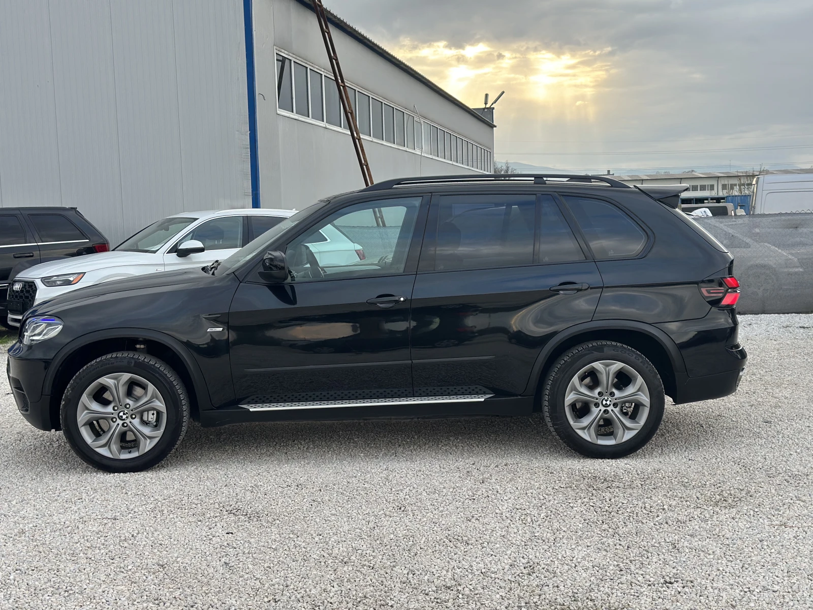 BMW X5 4.0D XDrive| FACELIFT | РЕКАРО| OБСЛУЖЕНА| TOP , снимка 3 - Автомобили и джипове - 54145274