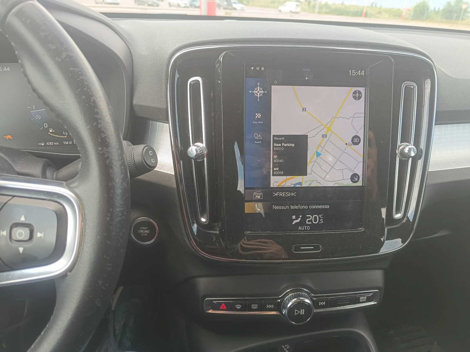 Volvo XC40 D3, снимка 15 - Автомобили и джипове - 54752268