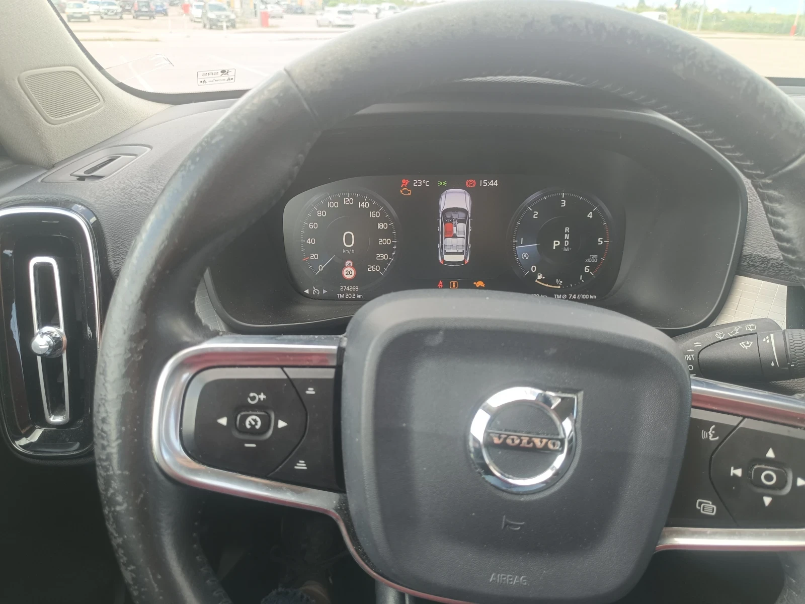Volvo XC40 D3, снимка 16 - Автомобили и джипове - 54752268