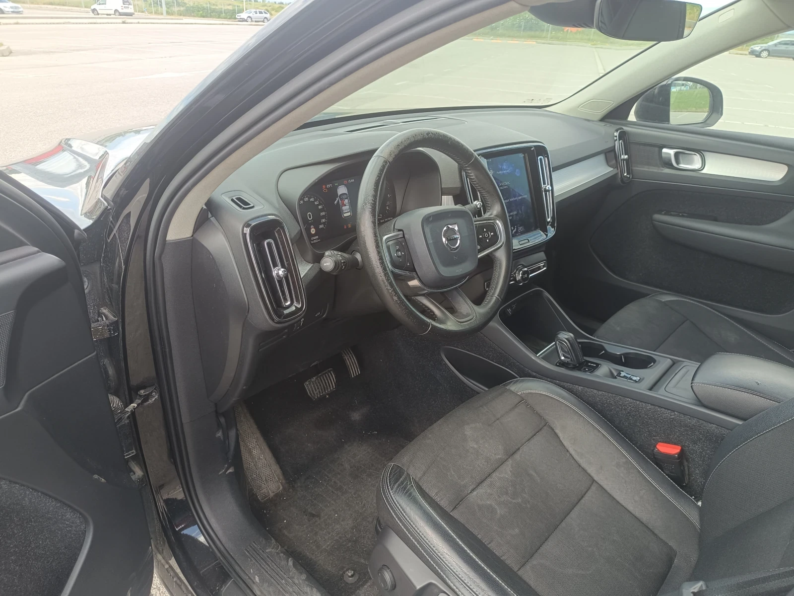 Volvo XC40 D3, снимка 13 - Автомобили и джипове - 54752268