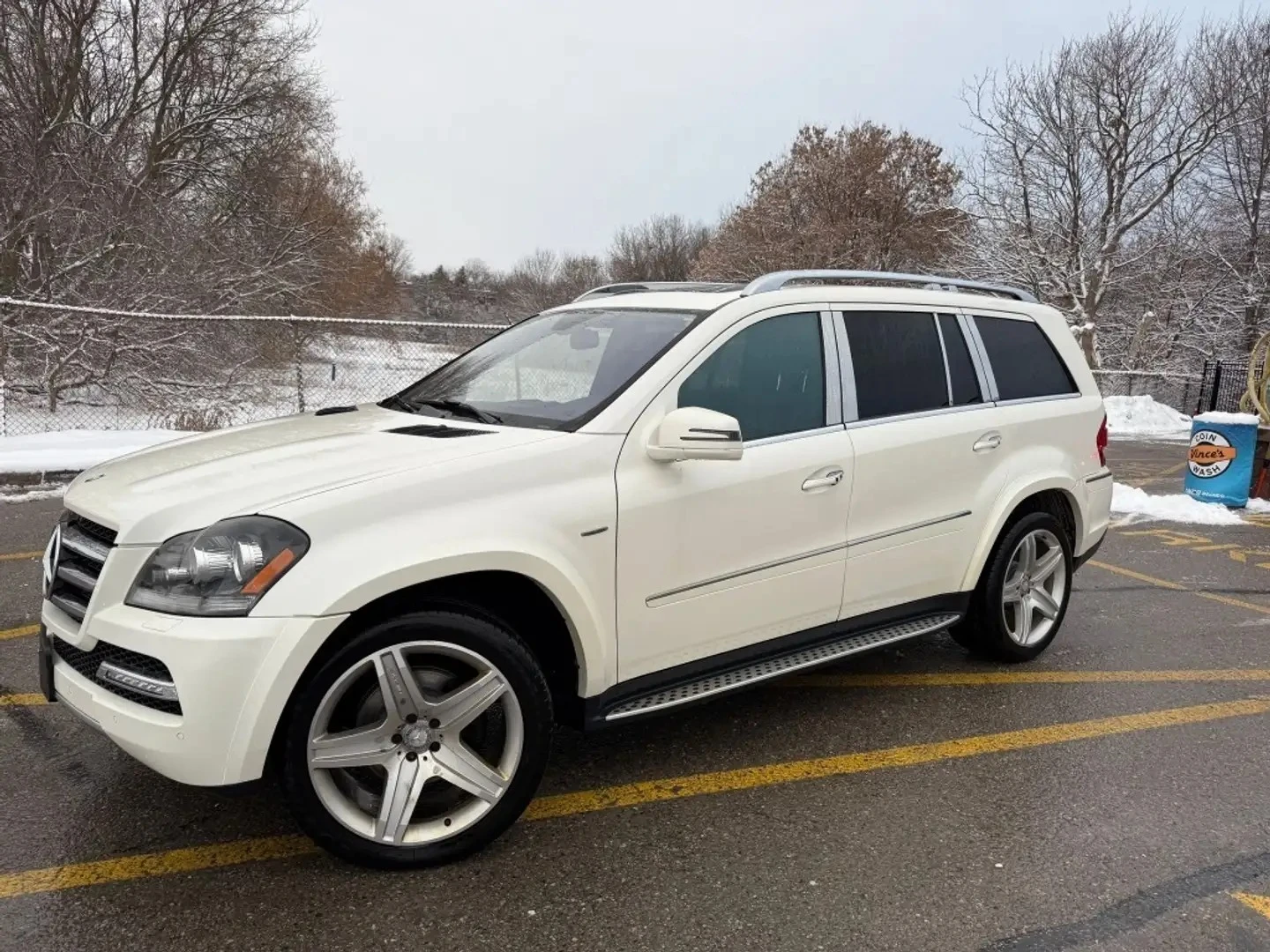 Mercedes-Benz GL 550 ОБДУХВАНЕ* МЪРТВА ТОЧКА* КАМЕРА* ЕКРАНИ* КОЖА* , снимка 14 - Автомобили и джипове - 54810684