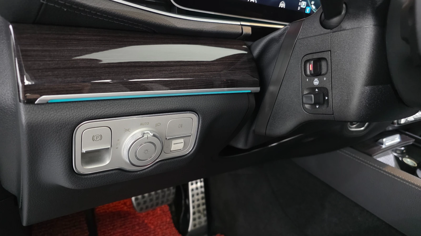 Mercedes-Benz GLE GLE 400d 4MATIC Coupe AMG Line, снимка 12 - Автомобили и джипове - 55602504