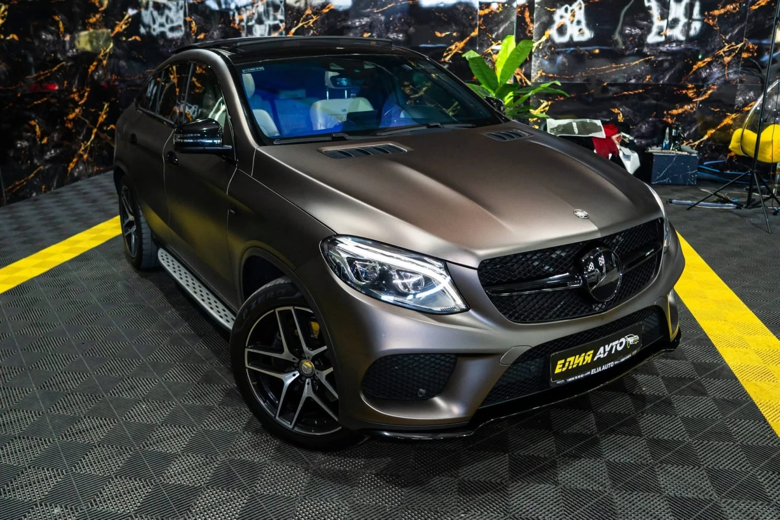 Mercedes-Benz GLE 43 AMG COUPE LED DESIGNO ПАНО H&K ЛИЗИНГ 100%, снимка 4 - Автомобили и джипове - 55852840
