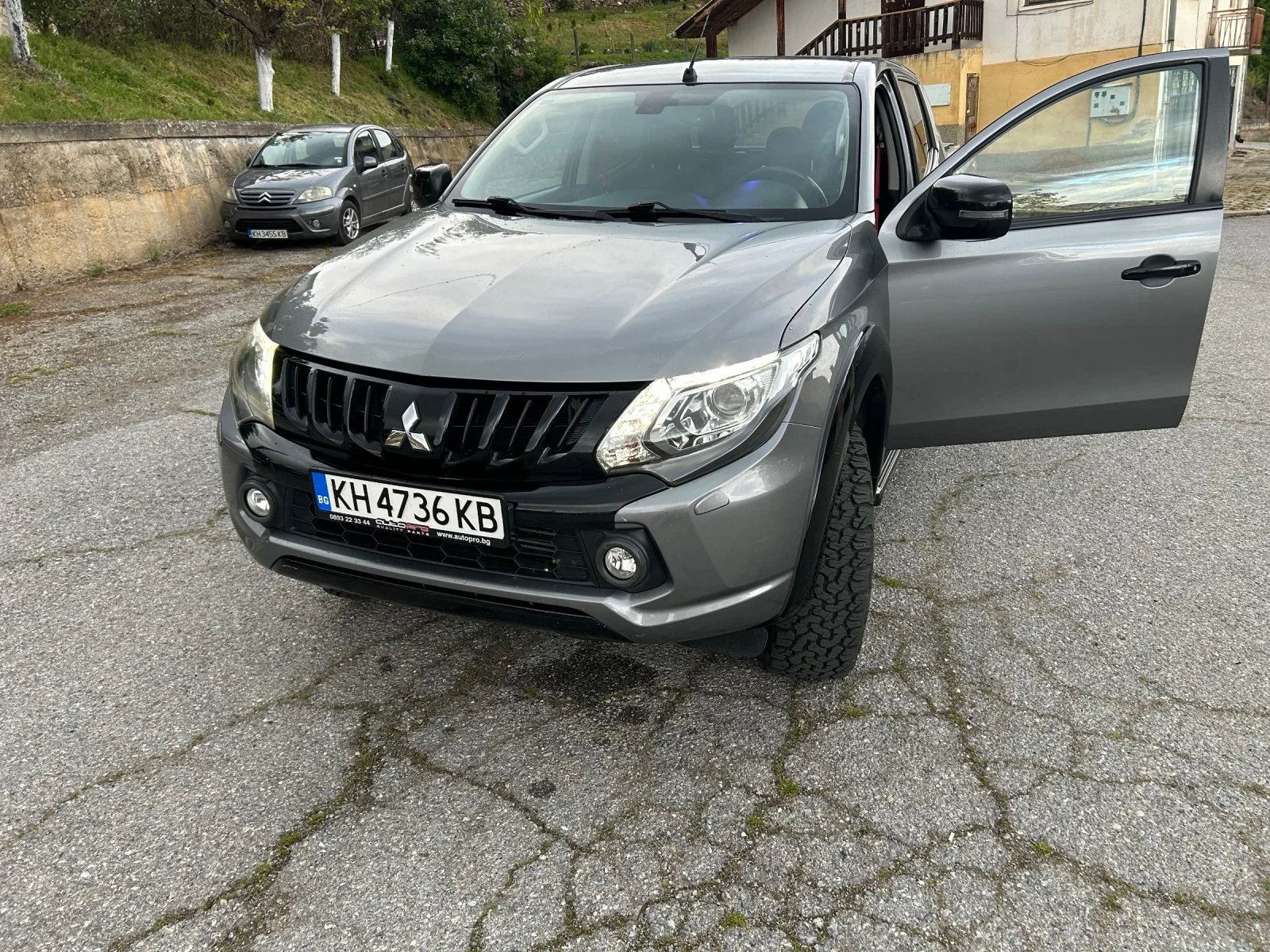 Mitsubishi L200 Special Edition, снимка 8 - Автомобили и джипове - 56213109