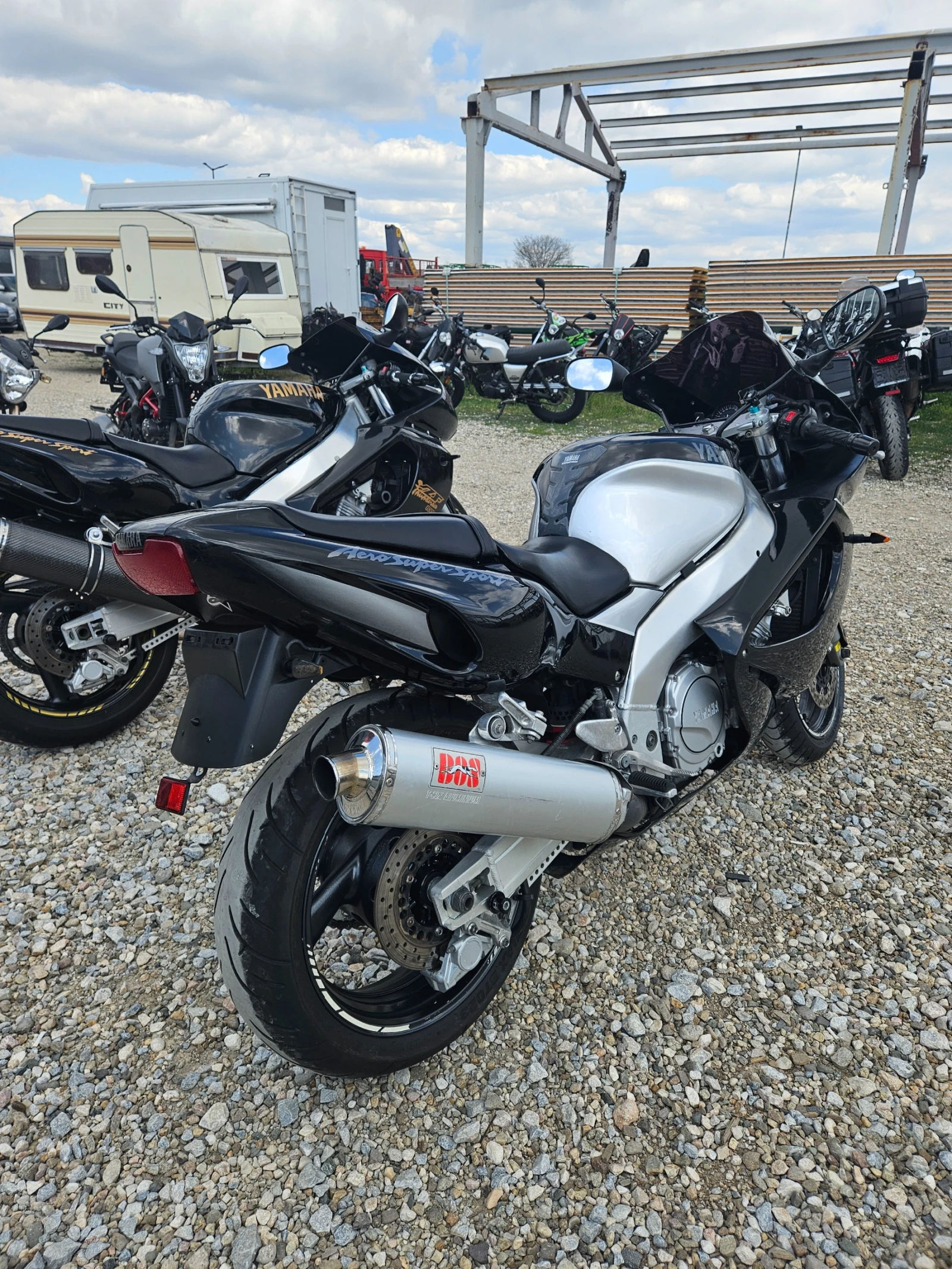 Yamaha YZF-R1 Лизинг Бартер, снимка 8 - Мотоциклети и мототехника - 49654096