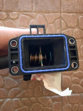 Термостат от peugeot 307 2004г., снимка 1