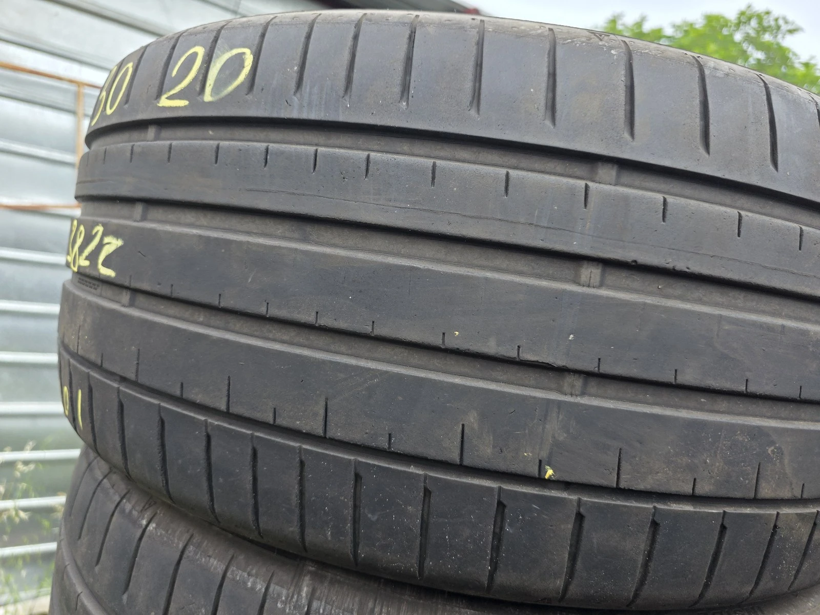 Гуми Летни 255/30R20