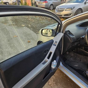 Toyota Yaris, снимка 8