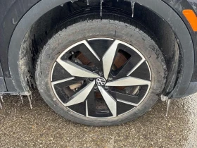 VW ID.4  Pro/CARFAX/4х4/Подгрев/Памет/, снимка 13