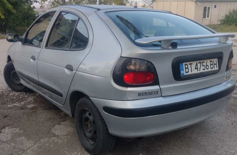 Renault Megane 1600, снимка 5 - Автомобили и джипове - 47736872