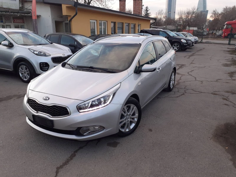 Kia Ceed 1, 6 CRDI LED KAMERA 6KC. , снимка 1 - Автомобили и джипове - 48847200